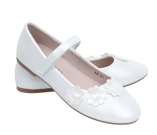 pol_pl_Biale-eleganckie-buty-dzieciece-baletki-polbuty-American-Club-11421_1.webp